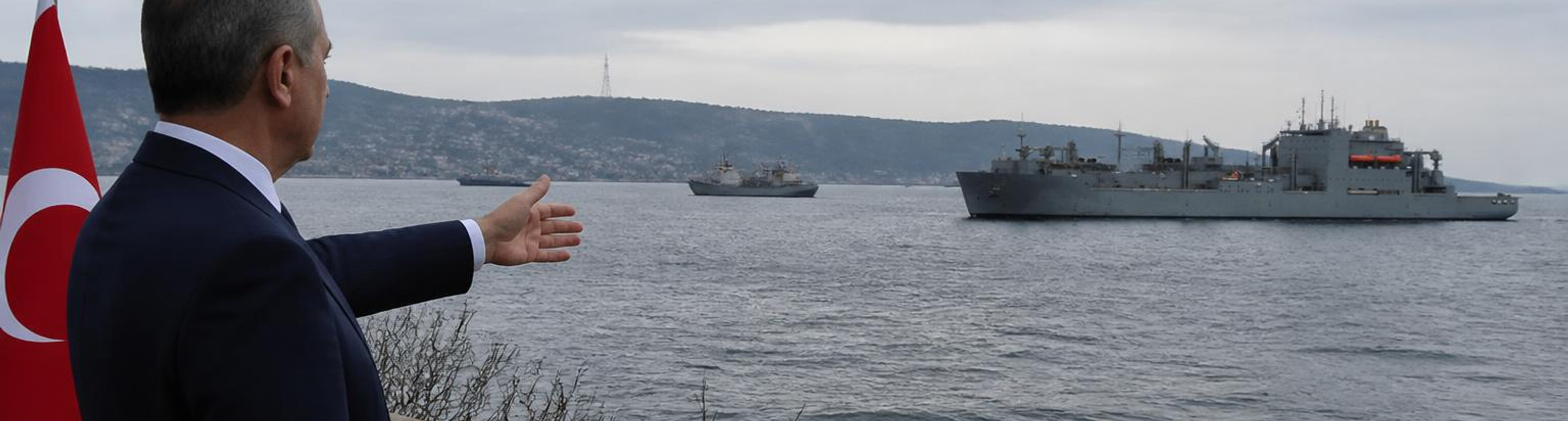Turkey restricts Black Sea shipping and calls for a moratorium on attacks after strikes on civilian vessels