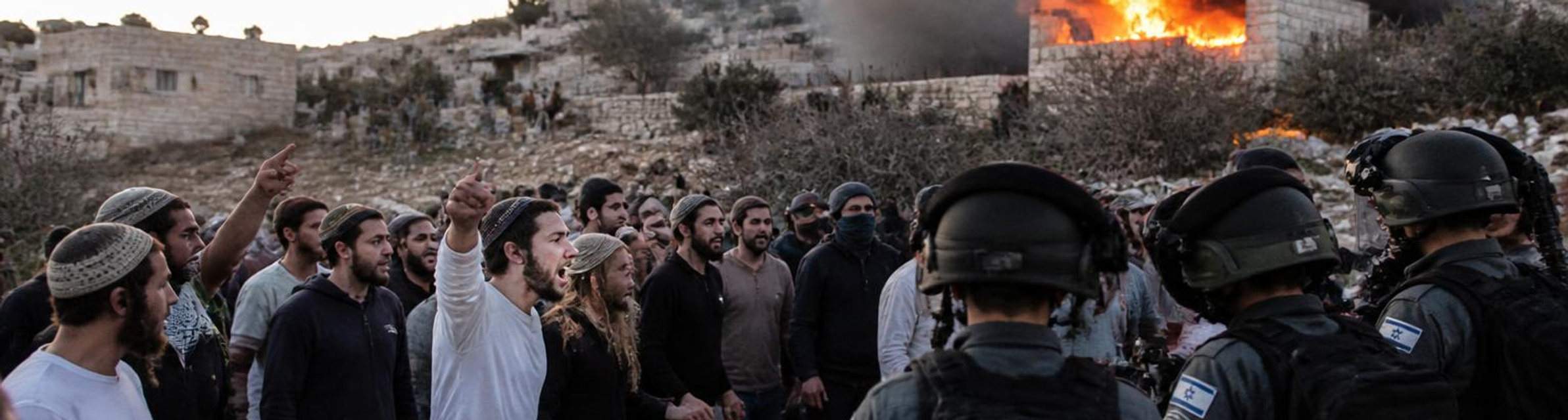 Over 100 Israeli settlers attack West Bank village, injure Israeli forces and burn Palestinian homes